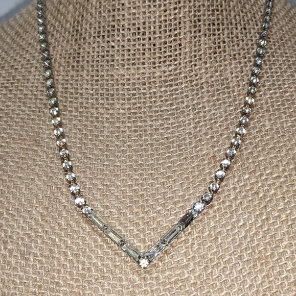 Art Deco Rhinestone Necklace V Cut & Med Stud Earrings 1930-1950s - Picture 6 of 7